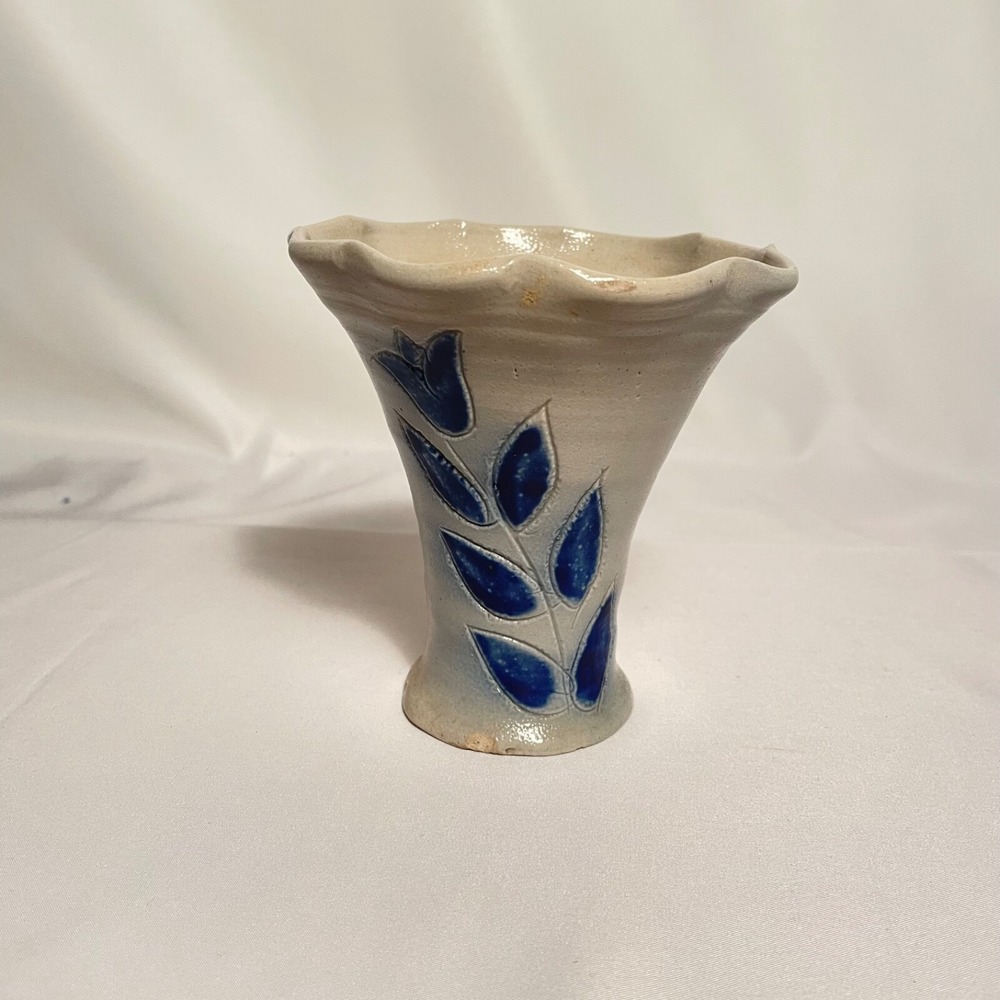 Williamsburg‎ Pottery Vase Fluted Crimped Edge 5.5" Floral Leaves - Cracked